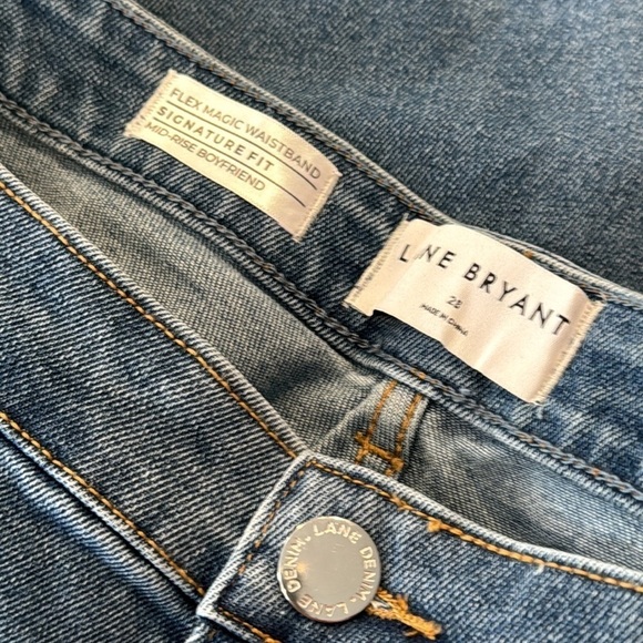 LANE BRYANT Signature Fit Boyfriend Plaid Backed Destruction Size 28 NEW - Picture 12 of 13